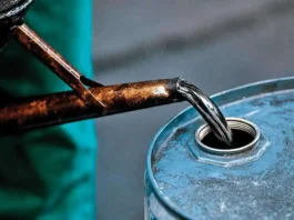 Crisi energetica e aumento dei prezzi del petrolio: cosa abbiamo imparato? Secondo Greenpeace, poco Greenpeace Petrolio - Photo Credits AdHoc News Quotidiano