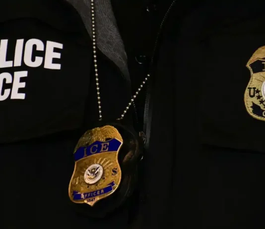 USA, stretta sulle politiche anti-immigrazione: vietati all’ICE gli arresti nei tribunali ICE Arresti - Photo Credits RaiNews