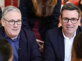 Keir Starmer e Andy Burnham si sono incontrati: gelo e risentimento tra il premier uscente e il suo probabile successore