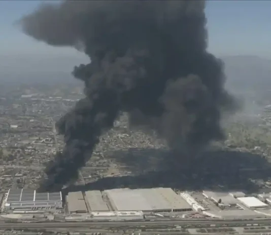 Los Angeles, dichiarato stato di emergenza causa incendio: il punto della situazione Los Angeles Emergenza - Photo Credits KTLA