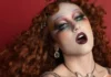 Chappell Roan è la nuova regina di MAC Viva Glam (e questa collezione sembra uscita da un sogno medieval-pop)