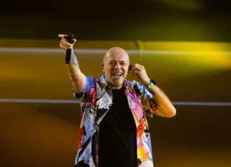 Il tour di Max Pezzali (ri)parte da Torino: la scaletta del concerto