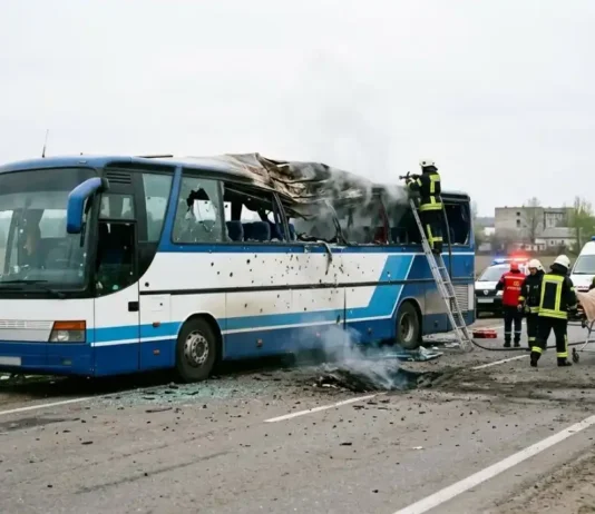 Ucraina, drone colpisce autobus nel Donetsk occupato dai russi: 7 morti e 11 feriti Russia Ucraina Drone - Photo Credits TheStarKenya