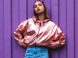 Addio giacca di jeans: quest’estate le It Girls indossano solo il windbreaker