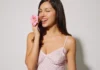 Olivia Rodrigo ha annunciato il festival di beneficenza (tutto al femminile) “Daisy Chain Fields”: con lei Chappell Roan, Stevie Nicks e molte altre
