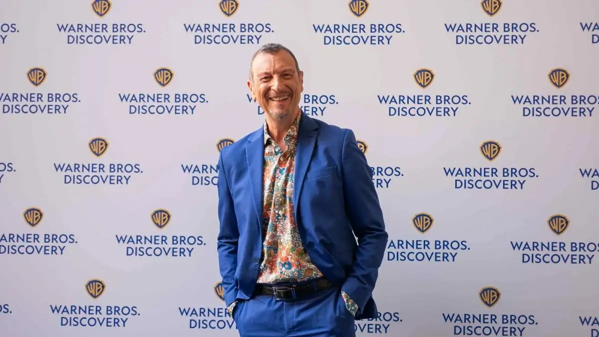 amadeus lascia la warner bros discovery in anticipo di due anni