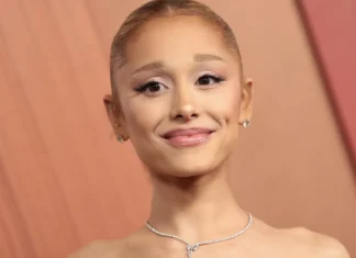 Ariana Grande ha rimosso “Bye” da TikTok, dopo l’utilizzo del brano in un video pro-ICE