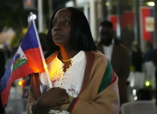 La Corte suprema ha autorizzato Trump a revocare le tutele legali a migliaia di immigrati haitiani e siriani