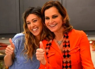 Simona Ventura ha deciso di raccontare una parte inedita di Belen: “Il fidanzato la cacciava spesso di casa, ecco perché la scelsi per l’Isola dei Famosi”