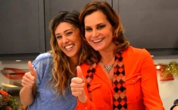 Simona Ventura ha deciso di raccontare una parte inedita di Belen: “Il fidanzato la cacciava spesso di casa, ecco perché la scelsi per l’Isola dei Famosi”
