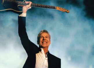 Claudio Baglioni annuncia: “Ho una polmonite interstiziale”, il tour slitta al 2027 Claudio Baglioni, la polmonite interstiziale blocca il cantautore: il Gran Tour posticipato al 2027