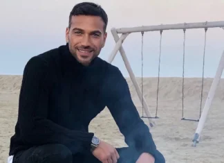 Chi è Daphne, la fidanzata di Costantino Vitagliano: “Mi fa ridere e per me è importante” Chi è la fidanzata di Costantino Vitagliano