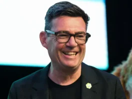 Andy Burnham conferma la propria candidatura per sostituire Keir Starmer, ma non tutti sono d’accordo