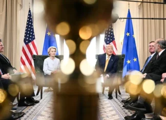 Trump ritorna a minacciare con i dazi l’Europa