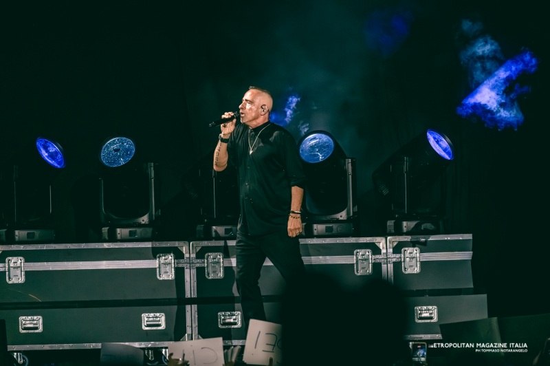eros ramazzotti un commovente ritorno allo stadio olimpico nel ricordo del padre photogallery da Metropolitanmagazine.it eros ramazzotti un commovente ritorno allo stadio olimpico nel ricordo del padre photogallery