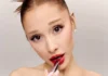 Ariana Grande dice addio al gloss? Con il nuovo Blur Butter Lip Balm di r.e.m. beauty torna il fascino delle labbra soft matte