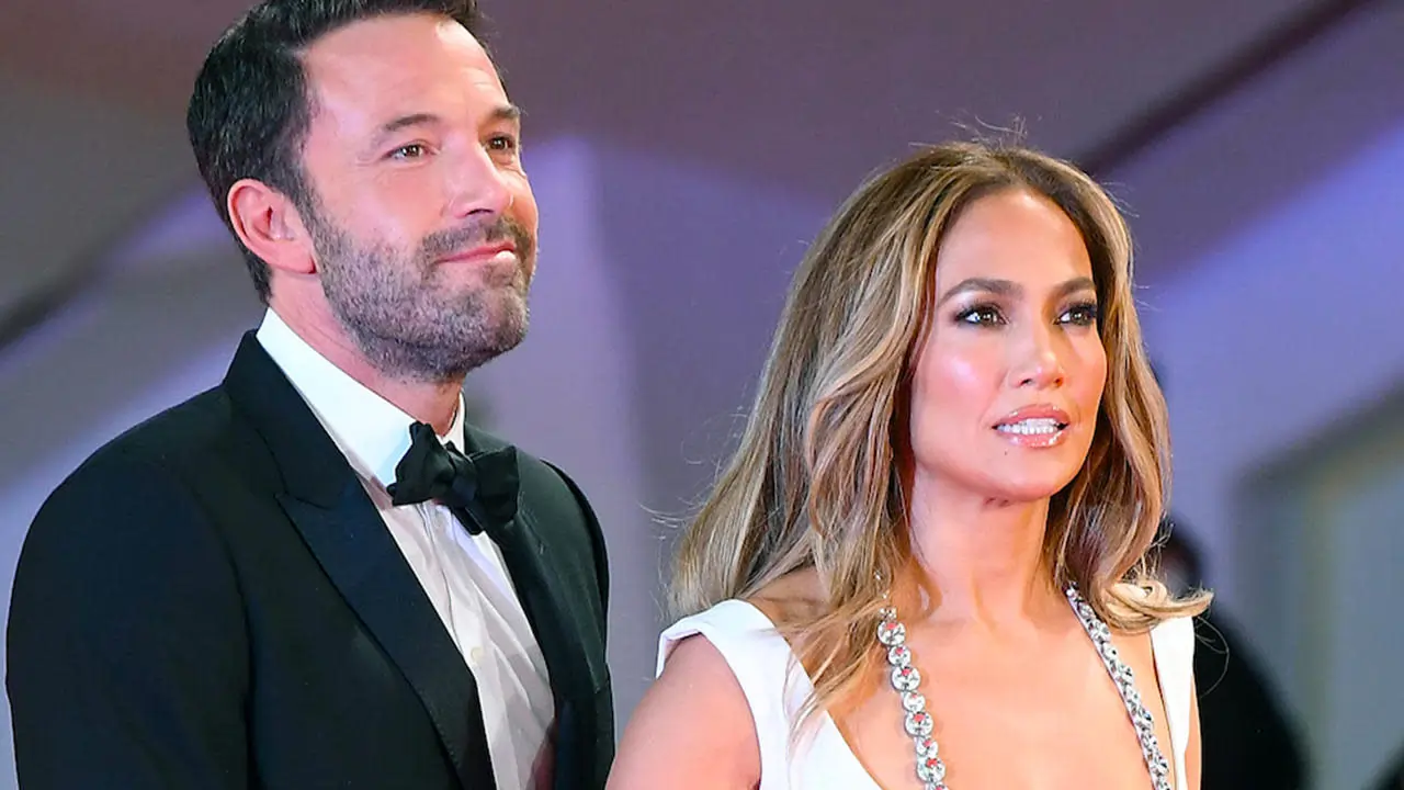 jennifer lopez ha dichiarato di aver riflettuto a fondo sulla sua vita dopo il divorzio da ben affleck e di aver pensato devi assolutamente capire te stessa da Metropolitanmagazine.it jennifer lopez ha dichiarato di aver riflettuto a fondo sulla sua vita dopo il divorzio da ben affleck e di aver pensato devi assolutamente capire te stessa