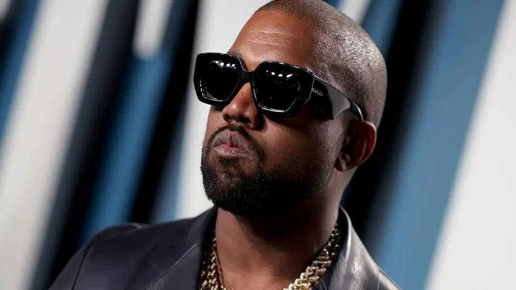 la modella strangolata da kanye west rivela ero spaventata mi sono sentita soffocata da Metropolitanmagazine.it la modella strangolata da kanye west rivela ero spaventata mi sono sentita soffocata