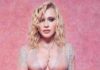 Madonna, la richiesta per i fan: “La tecnologia sta rovinando i concerti, mettete via i telefoni” Madonna