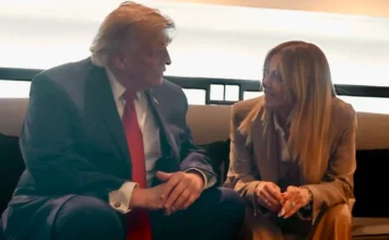 Donald Trump torna ad attaccare Giorgia Meloni: «Serve un ordine restrittivo»