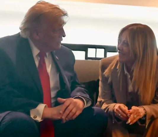 Donald Trump torna ad attaccare Giorgia Meloni: «Serve un ordine restrittivo»