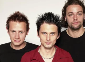 Muse, fuori oggi il nuovo album “The Wow!Signal!”: il ritorno del rock cosmico, con meno rivoluzione e più consapevolezza muse