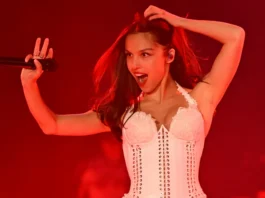 Oliva Rodrigo riflette sulla partecipazione al Festival Glastonbury 2025 e rivela: “Ho avuto un attacco d’ansia prima di salire sul palco” Olivia Rodrigo attacco d'ansia