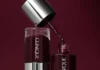 Clinique trasforma Black Honey in una collezione completa: il lip icon degli Anni ’70 conquista occhi, ciglia e unghie