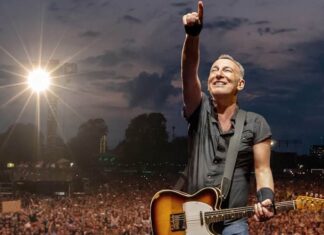 L’appello di Bruce Springsteen ai fan che si sono allontanati per le sue idee politiche: “Troviamo un terreno comune” L'appello di Bruce Springsteen ai fan che si sono allontanati per le sue idee politiche: "Troviamo un terreno comune"