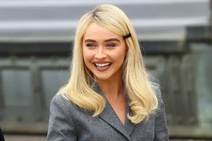 sabrina carpenter scatta l8217ordine restrittivo per un uomo che ha tentato di entrare in casa della popstar da Metropolitanmagazine.it sabrina carpenter scatta l8217ordine restrittivo per un uomo che ha tentato di entrare in casa della popstar