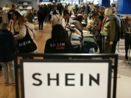 Il Parlamento francese ha approvato la legge contro l’ultra fast fashion di Shein e Temu (anche se in versione ridotta)