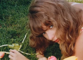 Taylor Swift è felice «verso l’infinito e oltre» di aver potuto scrivere una canzone per “Toy Story 5”