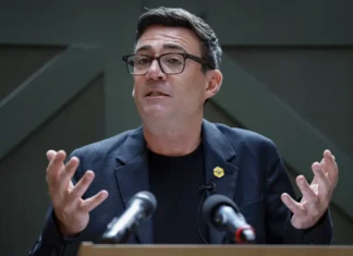 Burnham si appresta a diventare il prossimo Primo Ministro inglese, con 322 deputati laburisti a suo favore