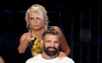Alessio Sakara è tra i nuovi Professori di Amici 26? La rivoluzione inaspettata di Maria De Filippi