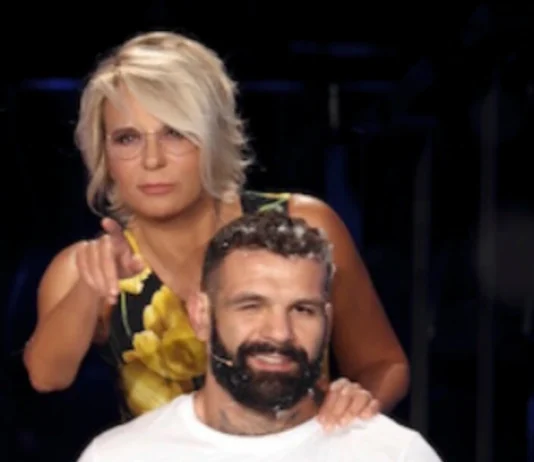 Alessio Sakara è tra i nuovi Professori di Amici 26? La rivoluzione inaspettata di Maria De Filippi