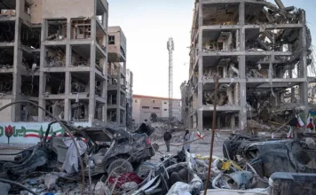 Gli Stati Uniti continuano a colpire l’Iran