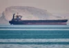 Una nave cargo sotto attacco nel Mar Rosso al largo dello Yemen