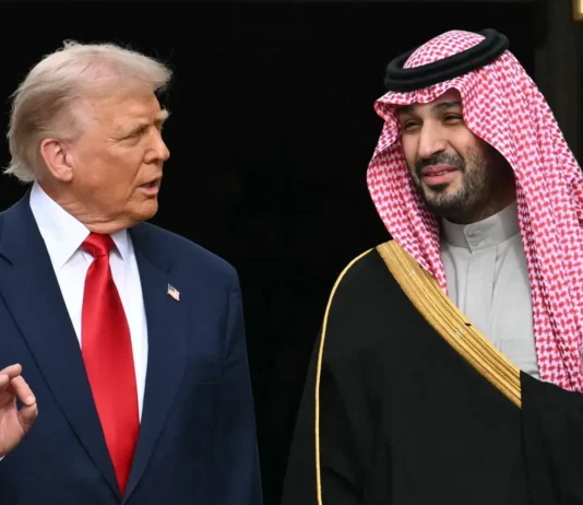 Trump approva l’accordo sul nucleare che potrebbe consentire all’Arabia Saudita di arricchire l’uranio