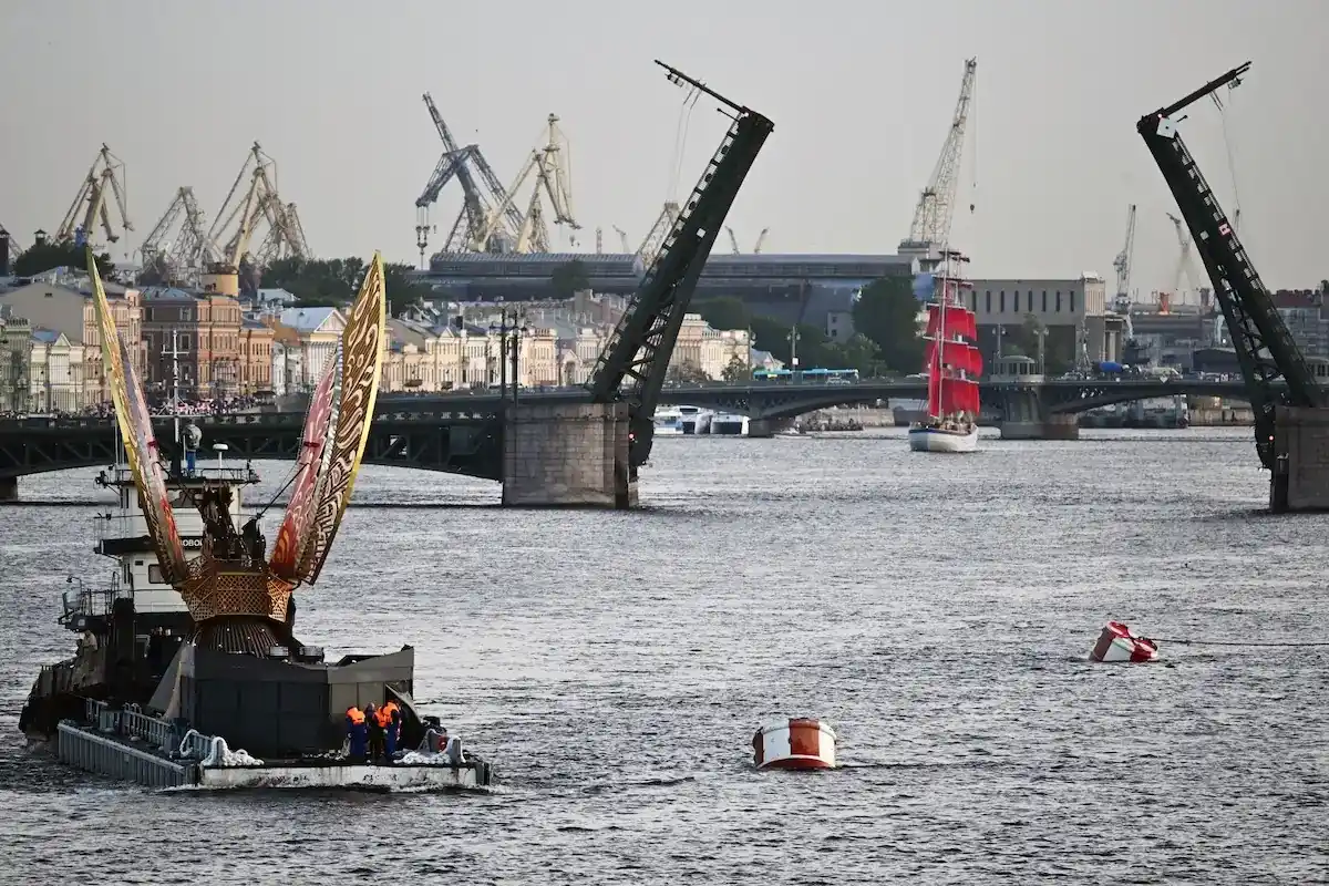l8217ucraina ha colpito san pietroburgo droni sul pi249 grande terminal petrolifero russo da Metropolitanmagazine.it l8217ucraina ha colpito san pietroburgo droni sul pi249 grande terminal petrolifero russo