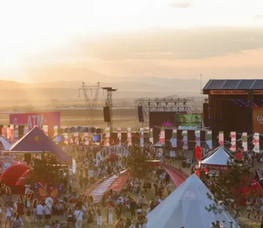 Il caldo record mette a rischio la musica dal vivo: festival europei nel caos, tra rinvii e cancellazioni