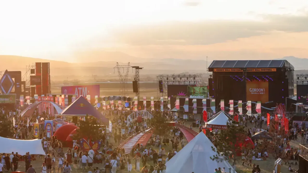 il caldo record mette a rischio la musica dal vivo festival europei nel caos tra rinvii e cancellazioni da Metropolitanmagazine.it il caldo record mette a rischio la musica dal vivo festival europei nel caos tra rinvii e cancellazioni