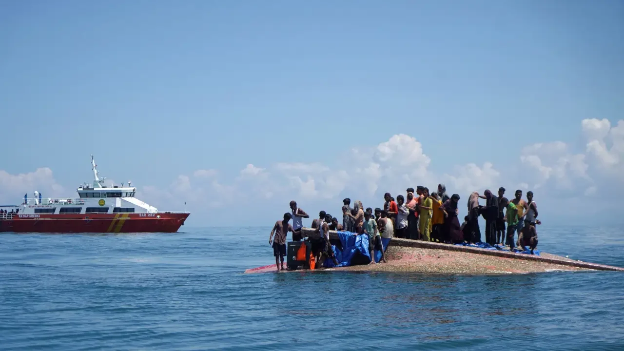oltre cinquecento dispersi al largo delle coste del myanmar si teme che siano tutti morti da Metropolitanmagazine.it oltre cinquecento dispersi al largo delle coste del myanmar si teme che siano tutti morti