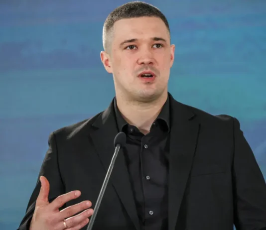 Zelensky ha rimosso dal suo incarico il ministro della Difesa ucraino, Mykhailo Fedorov