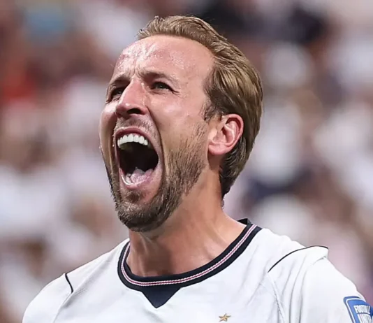 Harry Kane perde la voce per colpa di “Wonderwall”, Liam Gallagher si congratula con l’Inghilterra dopo la vittoria contro il Messico