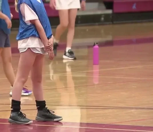 La Corte Suprema degli Stati Uniti ha stabilito che le atlete transgender potranno essere escluse dalle competizioni sportive femminili organizzate dalle scuole pubbliche