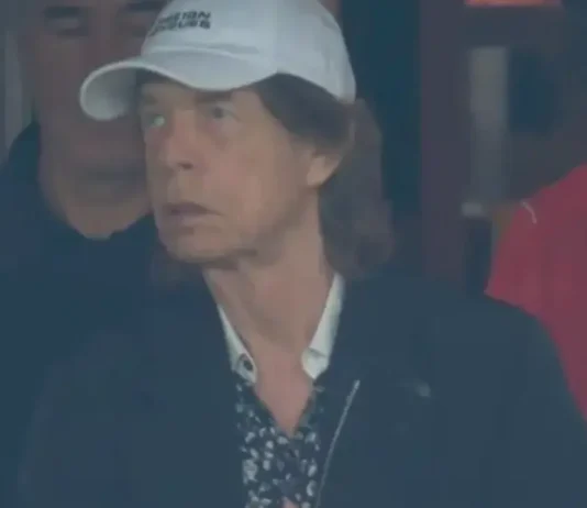 Mick Jagger e Liam Gallagher hanno reagito alla sconfitta dell’Inghilterra ai Mondiali (e, sorprendentemente, il più tranquillo è il secondo)