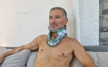 Ljubisa Karović, l’uomo quasi risucchiato da un finestrino rotto su un volo Ryanair, ha raccontato la sua versione dei fatti