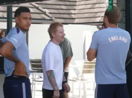 Ed Sheeran ha fatto visita alla nazionale inglese: «Chiunque può vincere, e credo che saremo noi»