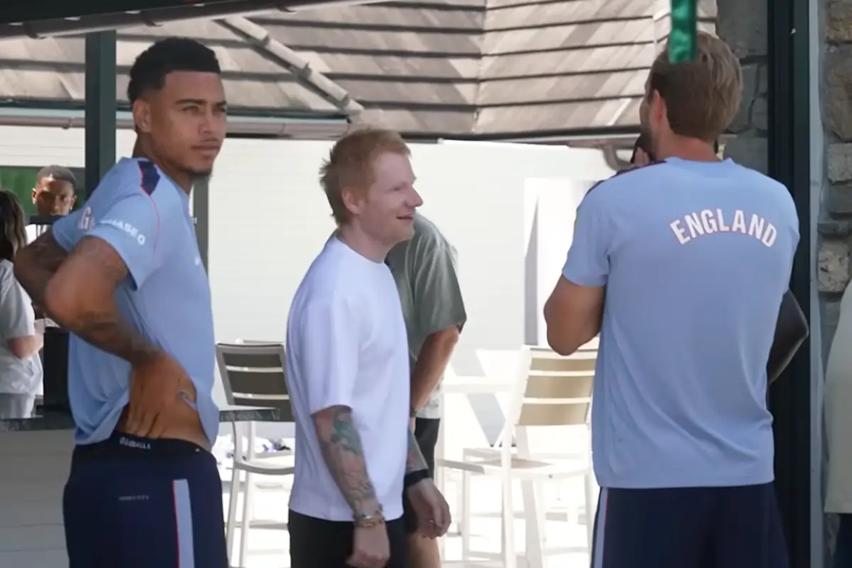 ed sheeran ha fatto visita alla nazionale inglese chiunque pu242 vincere e credo che saremo noi da Metropolitanmagazine.it ed sheeran ha fatto visita alla nazionale inglese chiunque pu242 vincere e credo che saremo noi