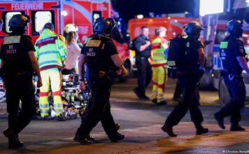 Un furgone sulla folla a Berlino, durante il Christopher Street Day, un morto e 16 feriti